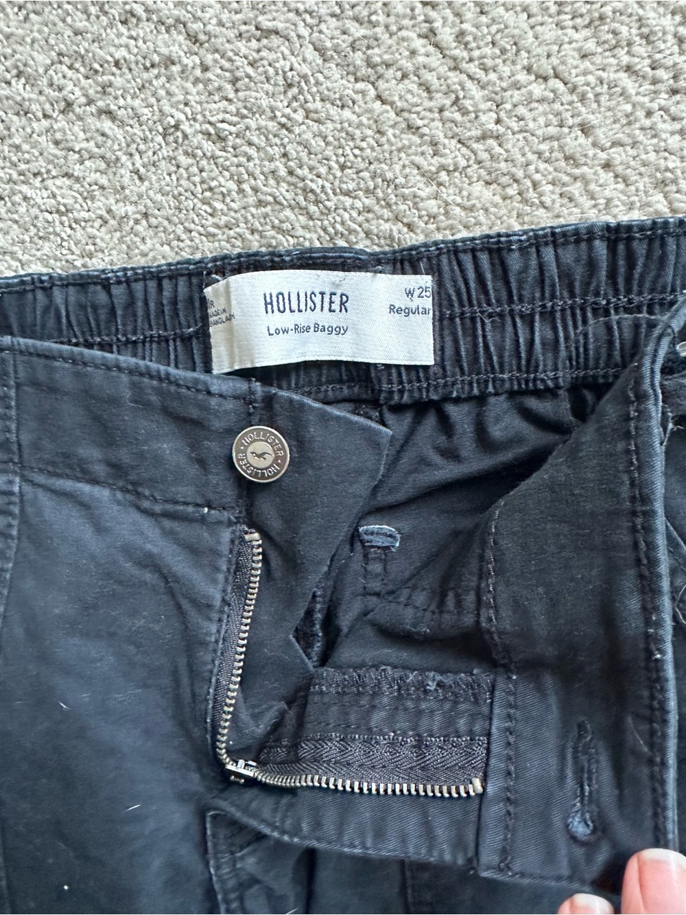 Hollister Black Low-Rise Baggy Pants Women’s 25 regular